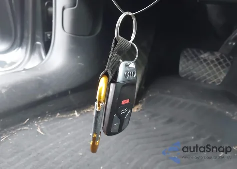 2017 Audi A4 2.0T Premium z USA, uszkodzony, nr VIN WAUENAF43HN012761